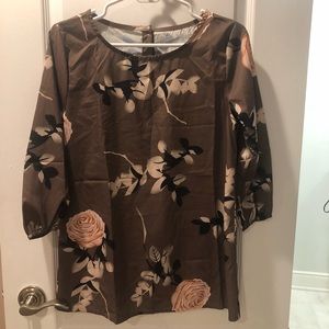 Tops - Cute versatile blouse/top Tops - Cute versatile blouse/top
